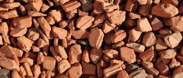 Galet de Brique - Pépinière Kresz Galet de brique pour paillage et décoration de jardin Pépinière Kresz Fuveau